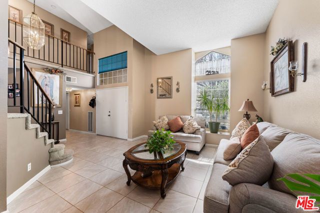 729 Whitlatch Drive, Lancaster, CA 93535