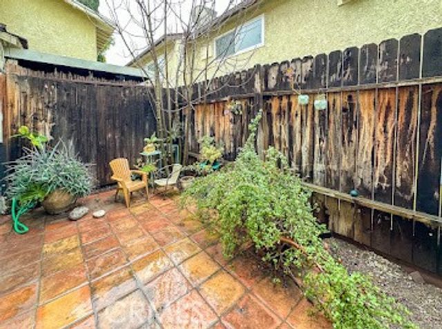 707 E Tujunga Avenue B, Burbank, CA 91501
