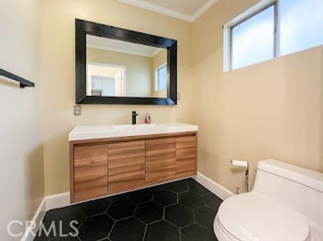 707 E Tujunga Avenue B, Burbank, CA 91501