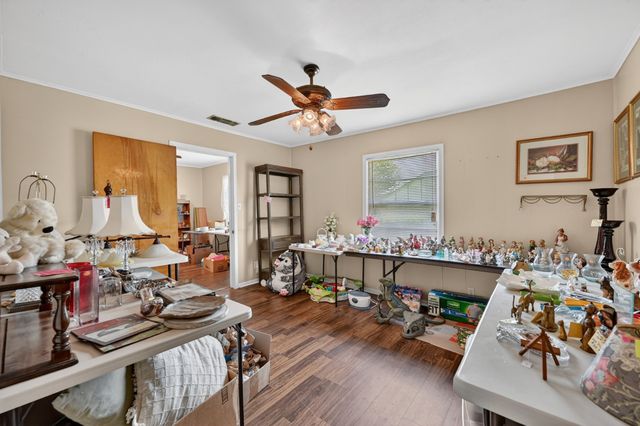 207 Hood Street, Cedar Hill, TX 75104