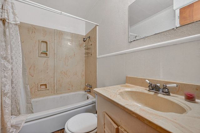 207 Hood Street, Cedar Hill, TX 75104