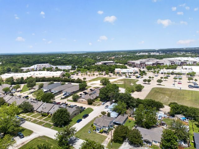 207 Hood Street, Cedar Hill, TX 75104