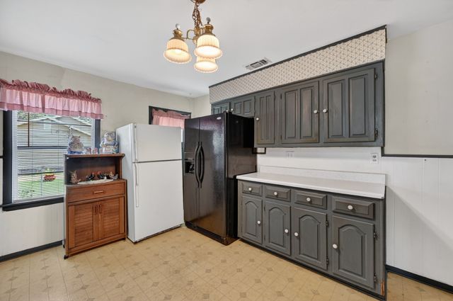 207 Hood Street, Cedar Hill, TX 75104