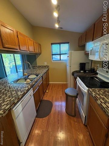 38513 Wellington Drive, Clinton Township, MI 48036