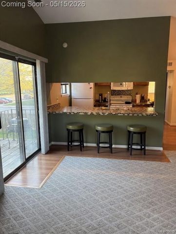 38513 Wellington Drive, Clinton Township, MI 48036