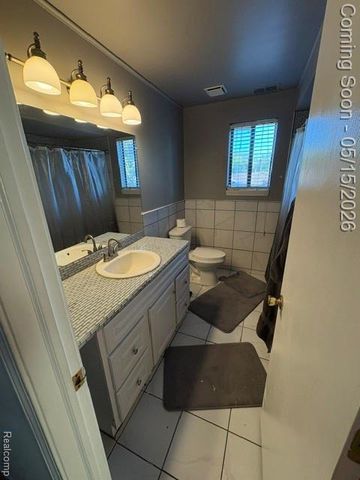 38513 Wellington Drive, Clinton Township, MI 48036