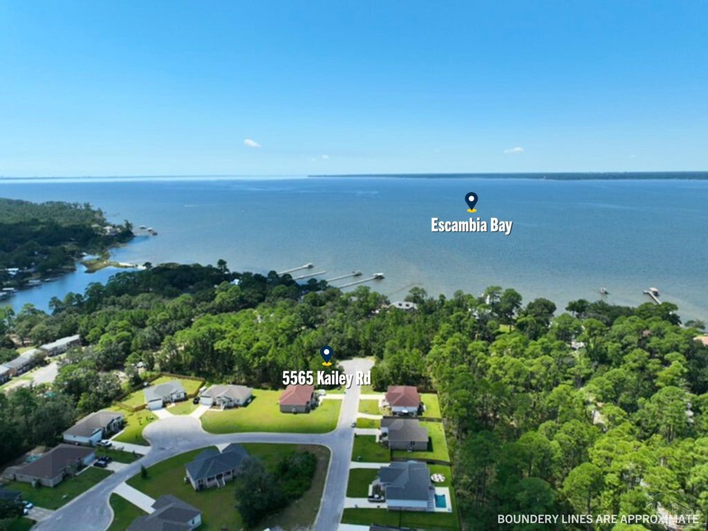 5565 Kailey Rd, Milton, FL 32583