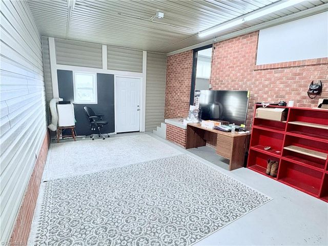 6047 Suits Road, Archdale, NC 27263