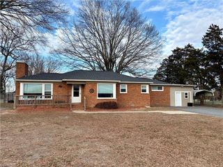 6047 Suits Road, Archdale, NC 27263