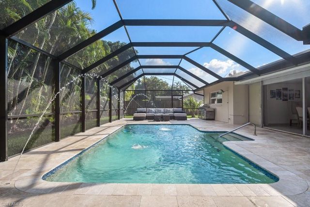 152 Coral Vine DR, Naples, FL 34110