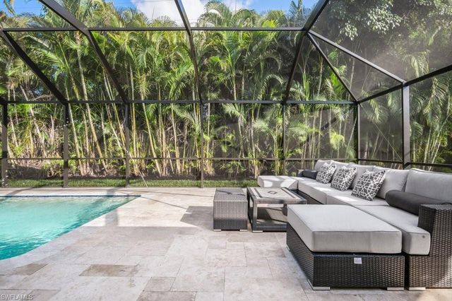 152 Coral Vine DR, Naples, FL 34110