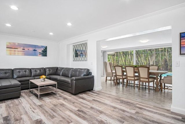152 Coral Vine DR, Naples, FL 34110