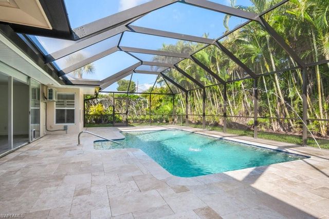 152 Coral Vine DR, Naples, FL 34110