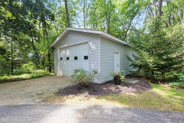 W2191 Princeton Road, Green Lake, WI 54941