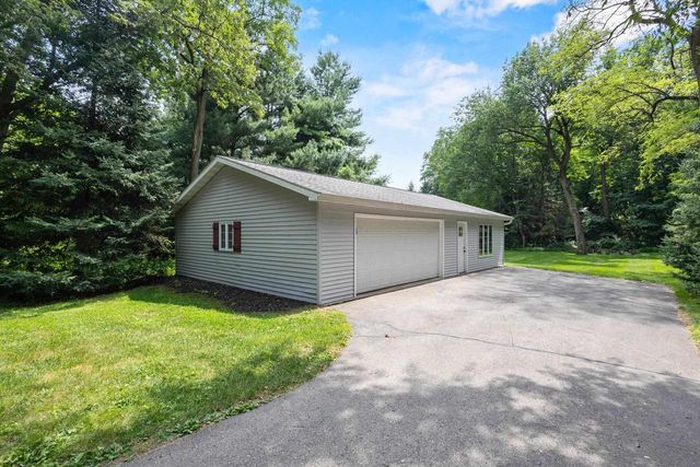W2191 Princeton Road, Green Lake, WI 54941