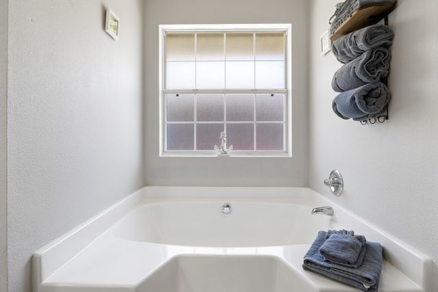 9412 Pouder Lane, Navarre, FL 32566