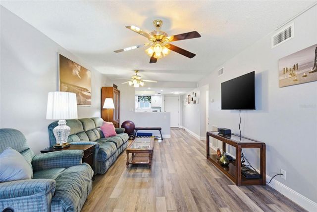 801 83RD AVENUE N 510, St Petersburg, FL 33702