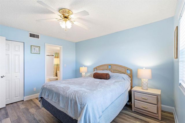 801 83RD AVENUE N 510, St Petersburg, FL 33702