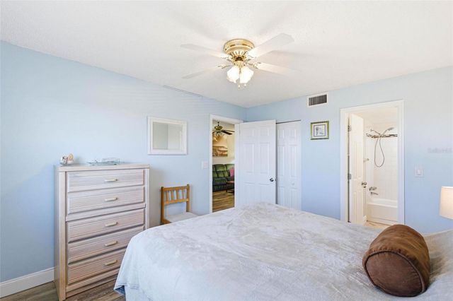 801 83RD AVENUE N 510, St Petersburg, FL 33702