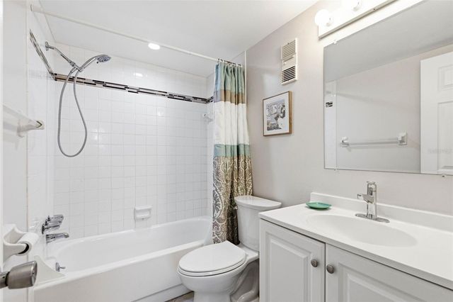 801 83RD AVENUE N 510, St Petersburg, FL 33702