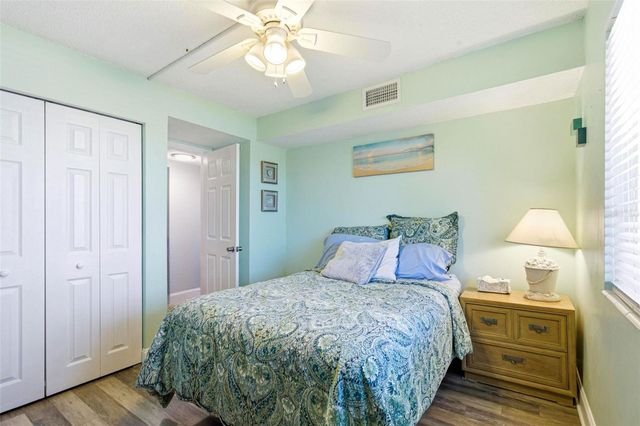 801 83RD AVENUE N 510, St Petersburg, FL 33702