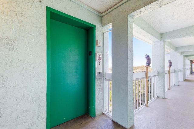 801 83RD AVENUE N 510, St Petersburg, FL 33702