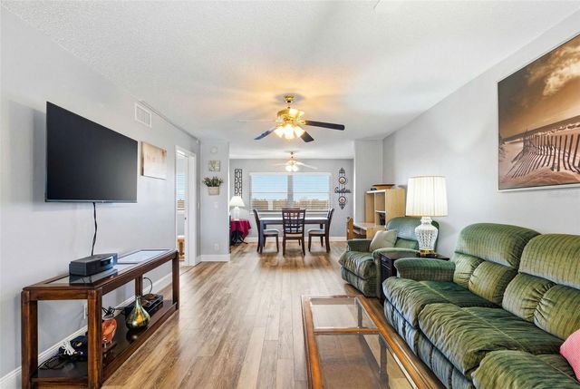 801 83RD AVENUE N 510, St Petersburg, FL 33702