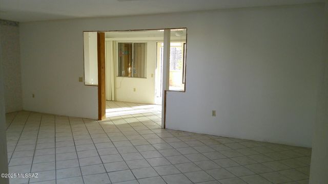 352 E Paseo Verde, Green Valley, AZ 85614