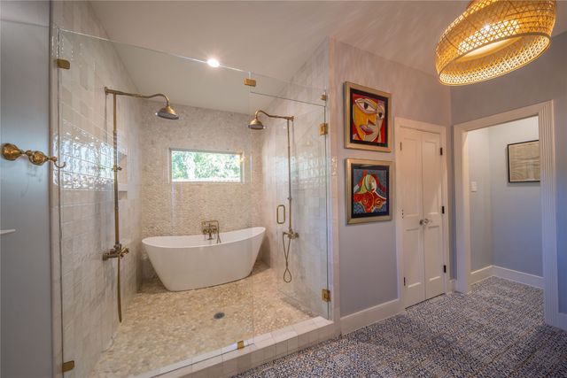 722 Tenna Loma Court, Dallas, TX 75208