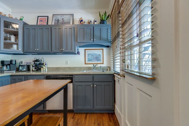 1711 18th Ave S Apt B2, Nashville, TN 37212