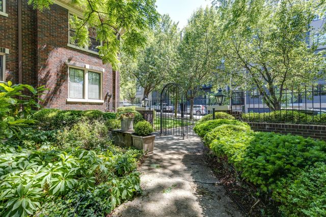 1711 18th Ave S Apt B2, Nashville, TN 37212