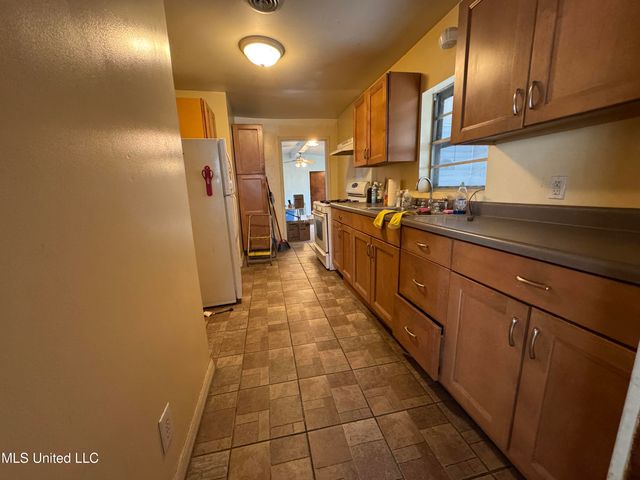 106 Rosemary Avenue, Long Beach, MS 39560