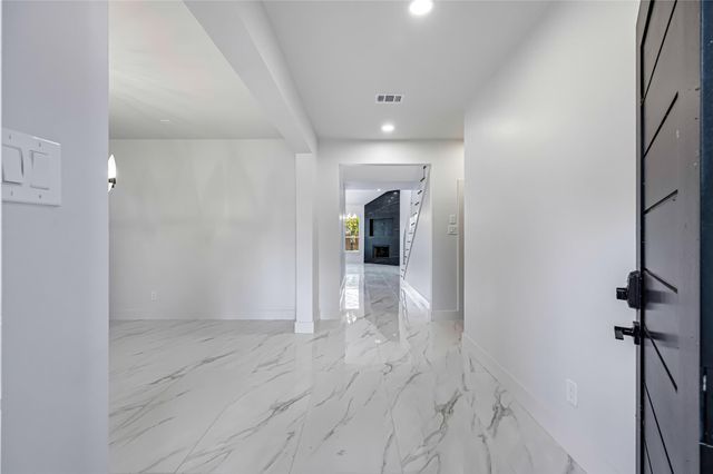 2401 Fastwater Creek Court, Pearland, TX 77584