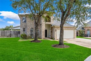 2401 Fastwater Creek Court, Pearland, TX 77584