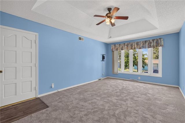 11415 Myrtle Avenue, Kansas City, MO 64137