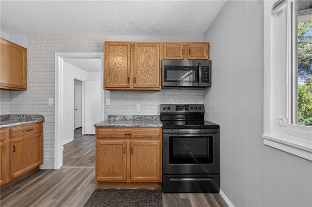 11415 Myrtle Avenue, Kansas City, MO 64137