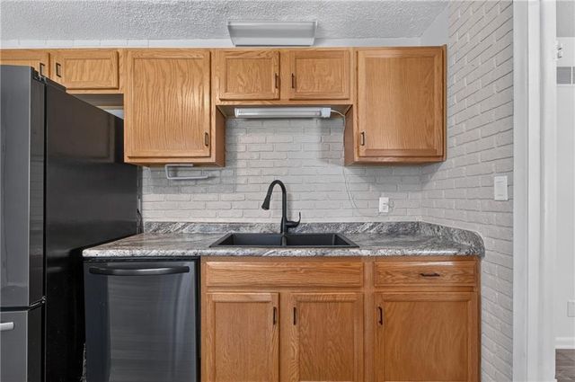 11415 Myrtle Avenue, Kansas City, MO 64137