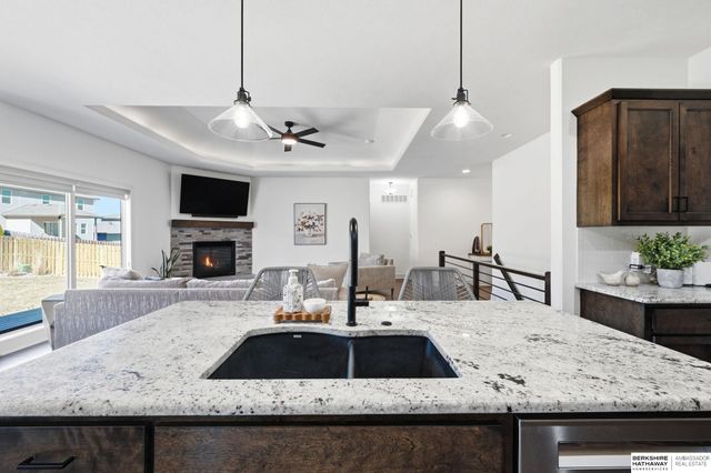 11604 S 110th Avenue, Papillion, NE 68046