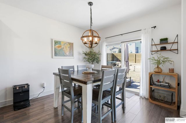 11604 S 110th Avenue, Papillion, NE 68046