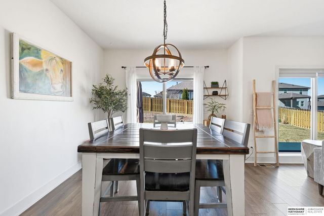 11604 S 110th Avenue, Papillion, NE 68046