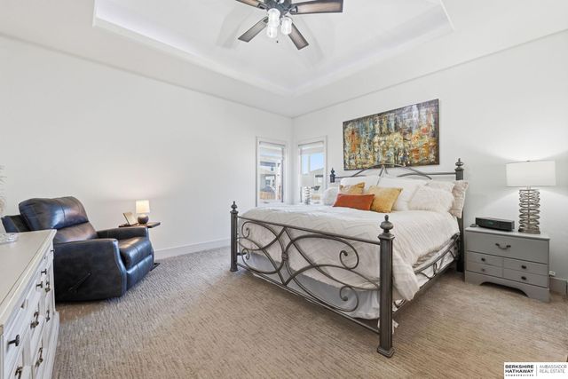 11604 S 110th Avenue, Papillion, NE 68046