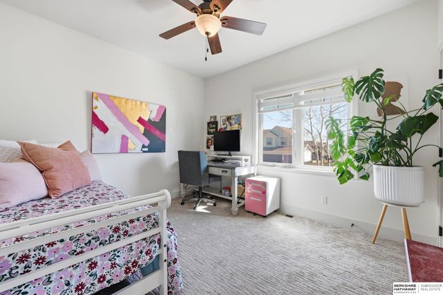 11604 S 110th Avenue, Papillion, NE 68046