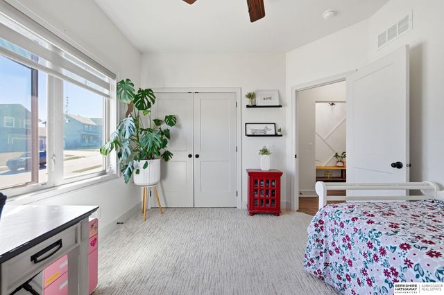 11604 S 110th Avenue, Papillion, NE 68046