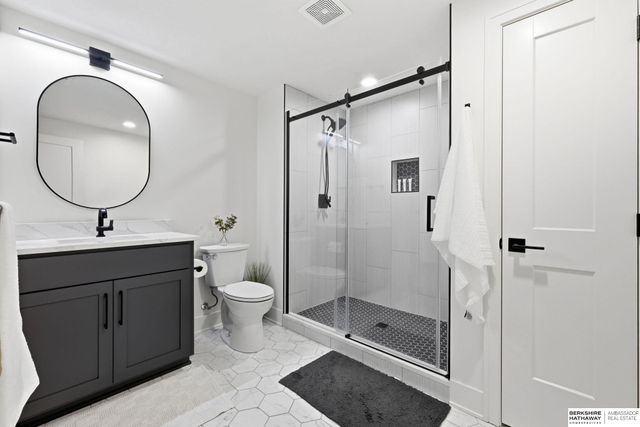 11604 S 110th Avenue, Papillion, NE 68046