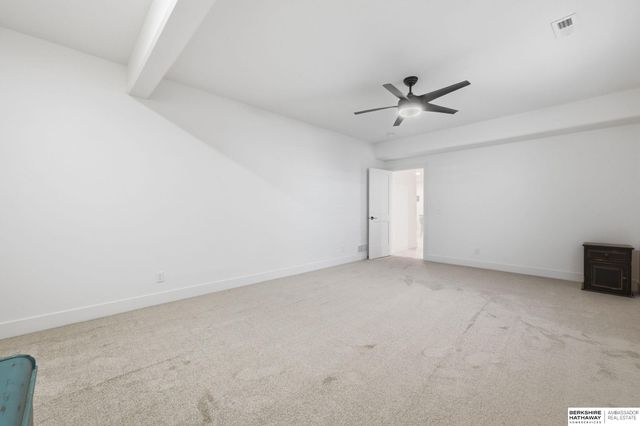 11604 S 110th Avenue, Papillion, NE 68046