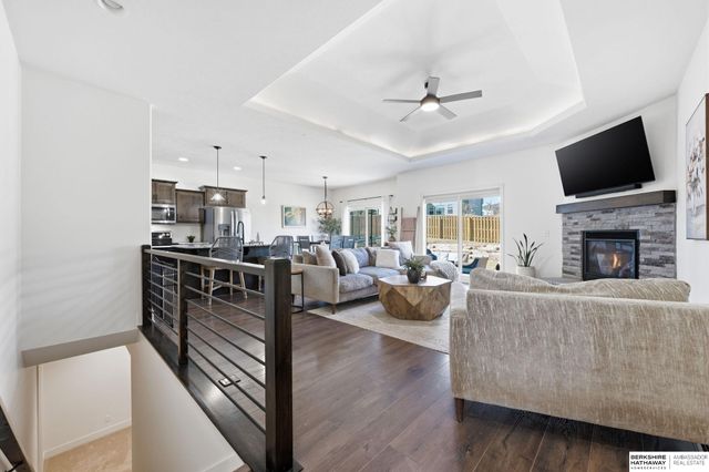 11604 S 110th Avenue, Papillion, NE 68046