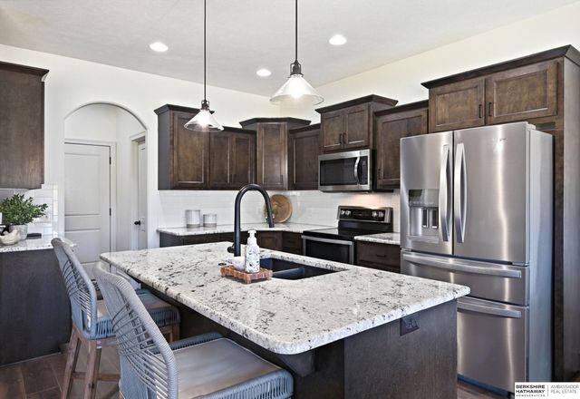 11604 S 110th Avenue, Papillion, NE 68046