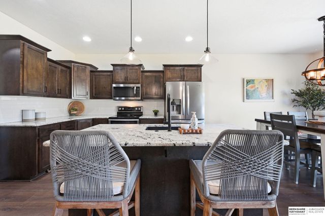 11604 S 110th Avenue, Papillion, NE 68046