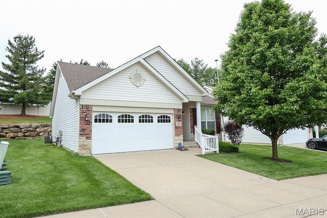 1760 Waterfall Drive, St Charles, MO 63303