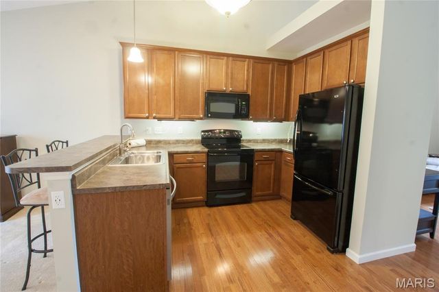 1760 Waterfall Drive, St Charles, MO 63303